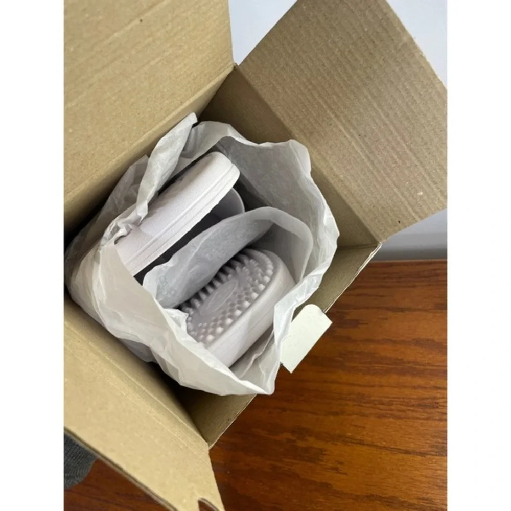 Adidas Adissage Slides Sandal Massage Comfort‎ White Black Mens 18 w/Box NEW